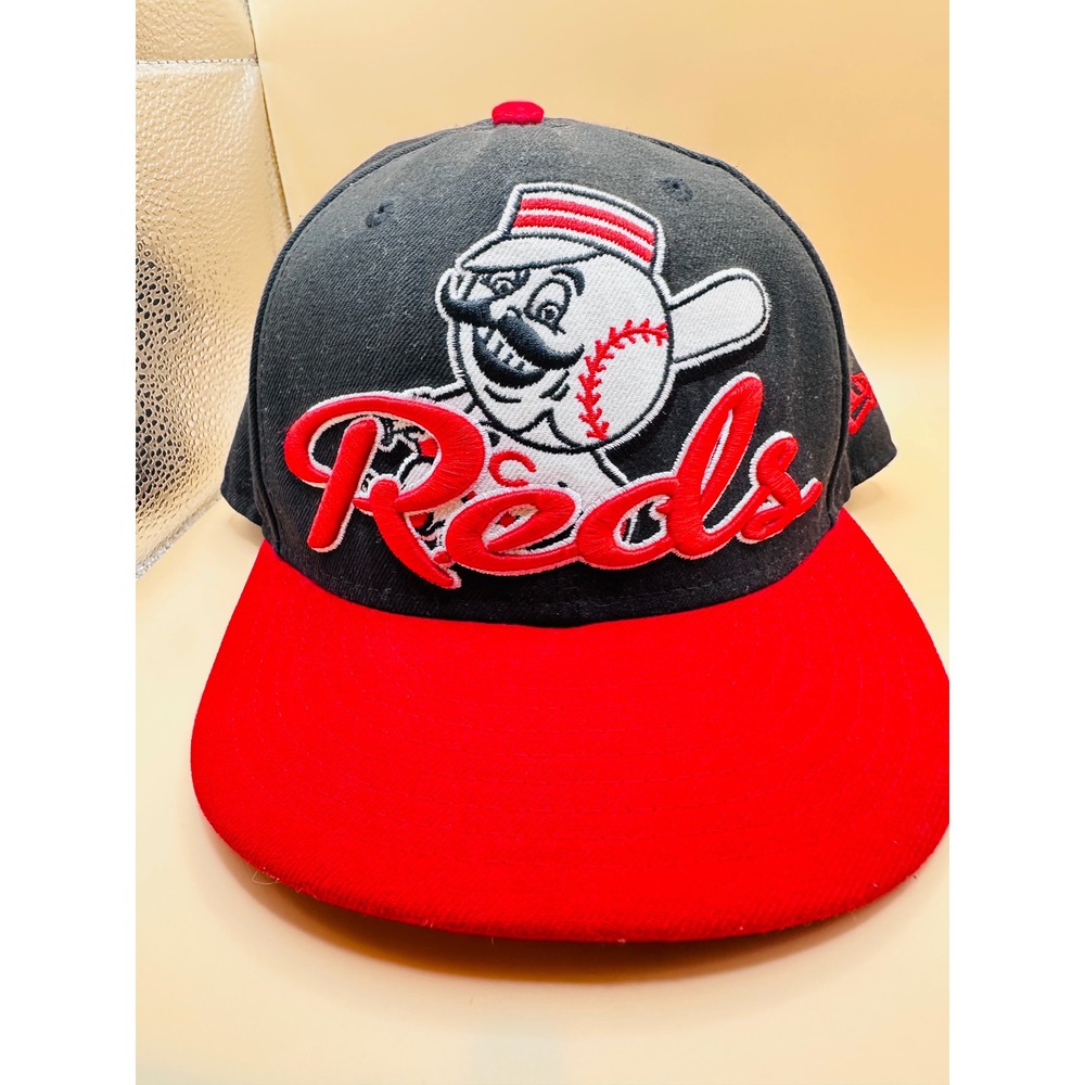 New Era 59FIFTY Cincinnati Reds Fitted Hat Size 7 Black Red MLB Mr Redlegs Cap